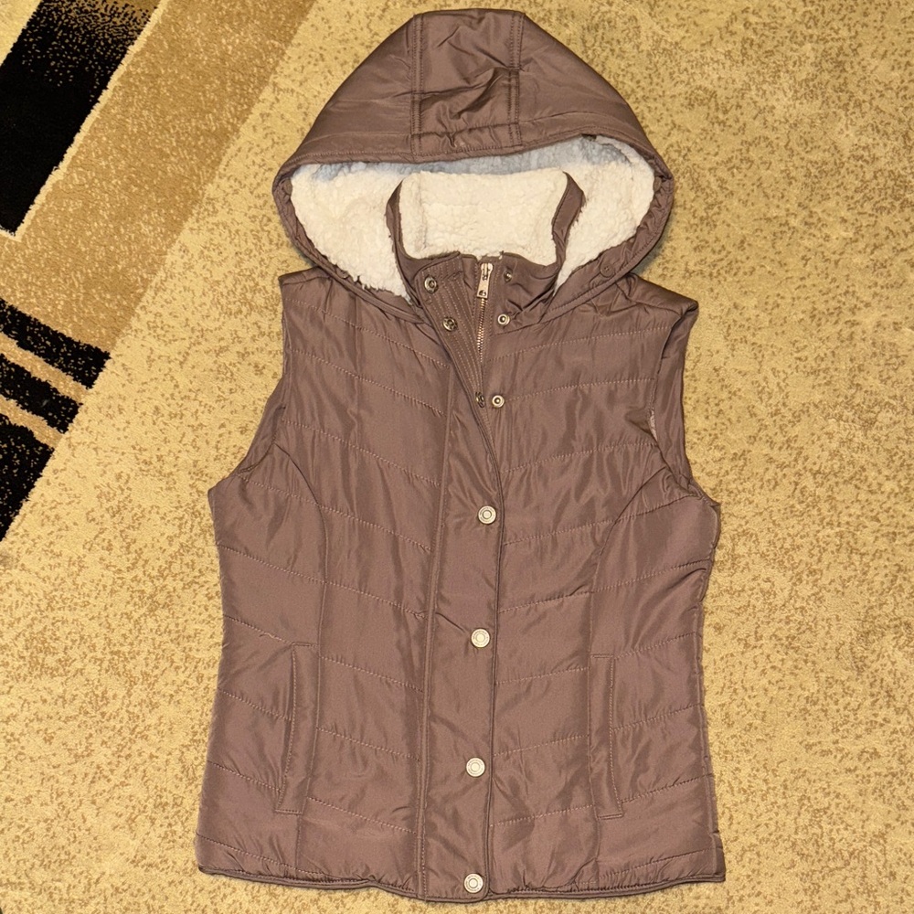 Aeropostale Mauve Hooded Vest with Cream Lining